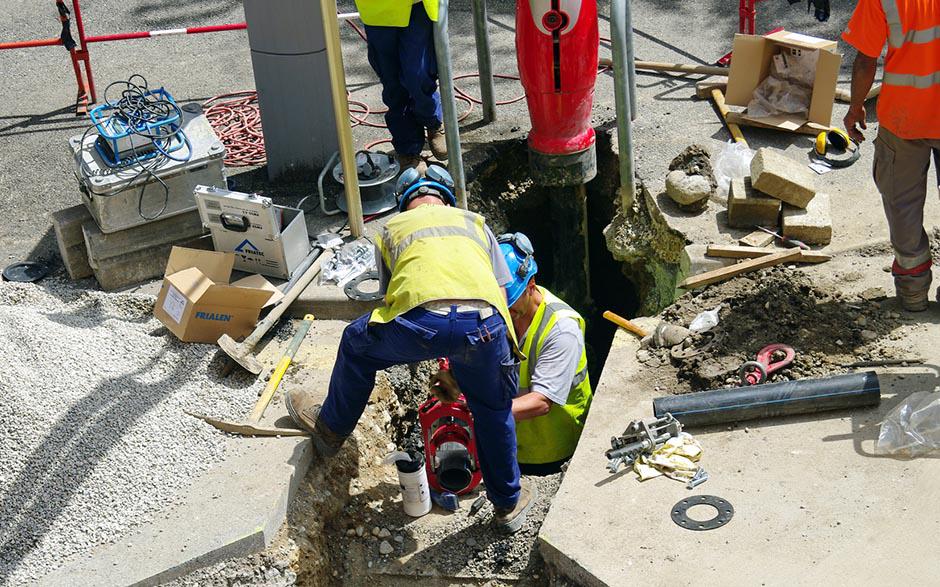 comment déboucher un wc avec une bouteille Saint-Germain-lès-Corbeil
